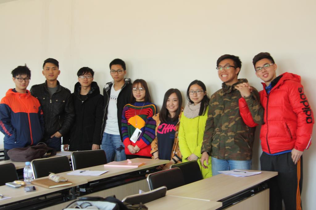 班委会结束后进行合影